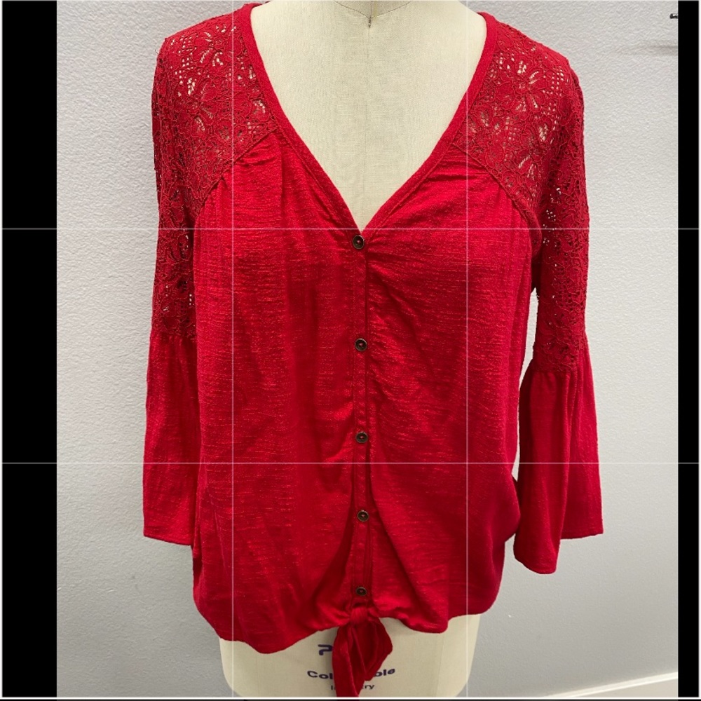 Knit lace 3/4 sleeve tie front top